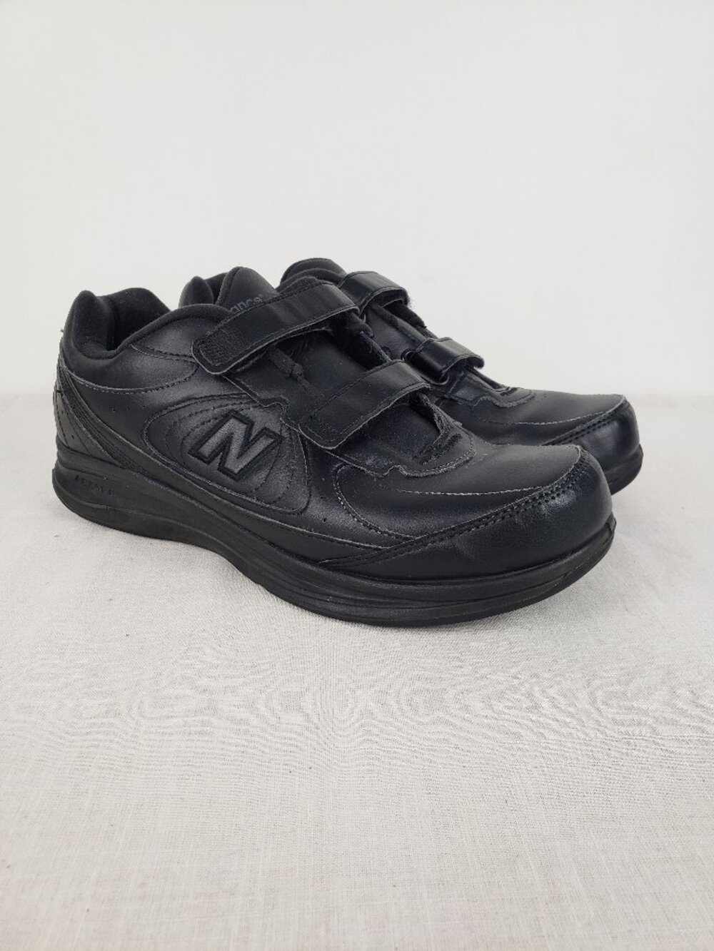 New Balance Walking Black WW577 Hook & Loop Sneakers Womens 12 EE X-Wide